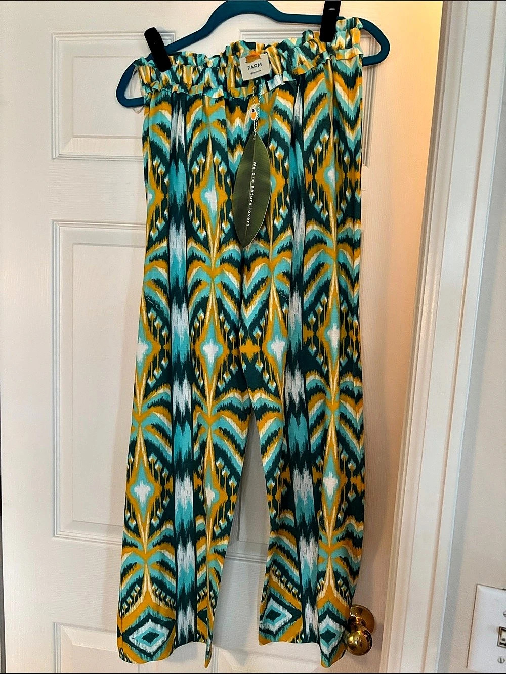 Farm Rio Tropical Tapestry Low Waist Pants Geometric Wide Leg Pants in Green &